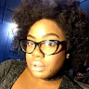 Meet your Posher, Dominique